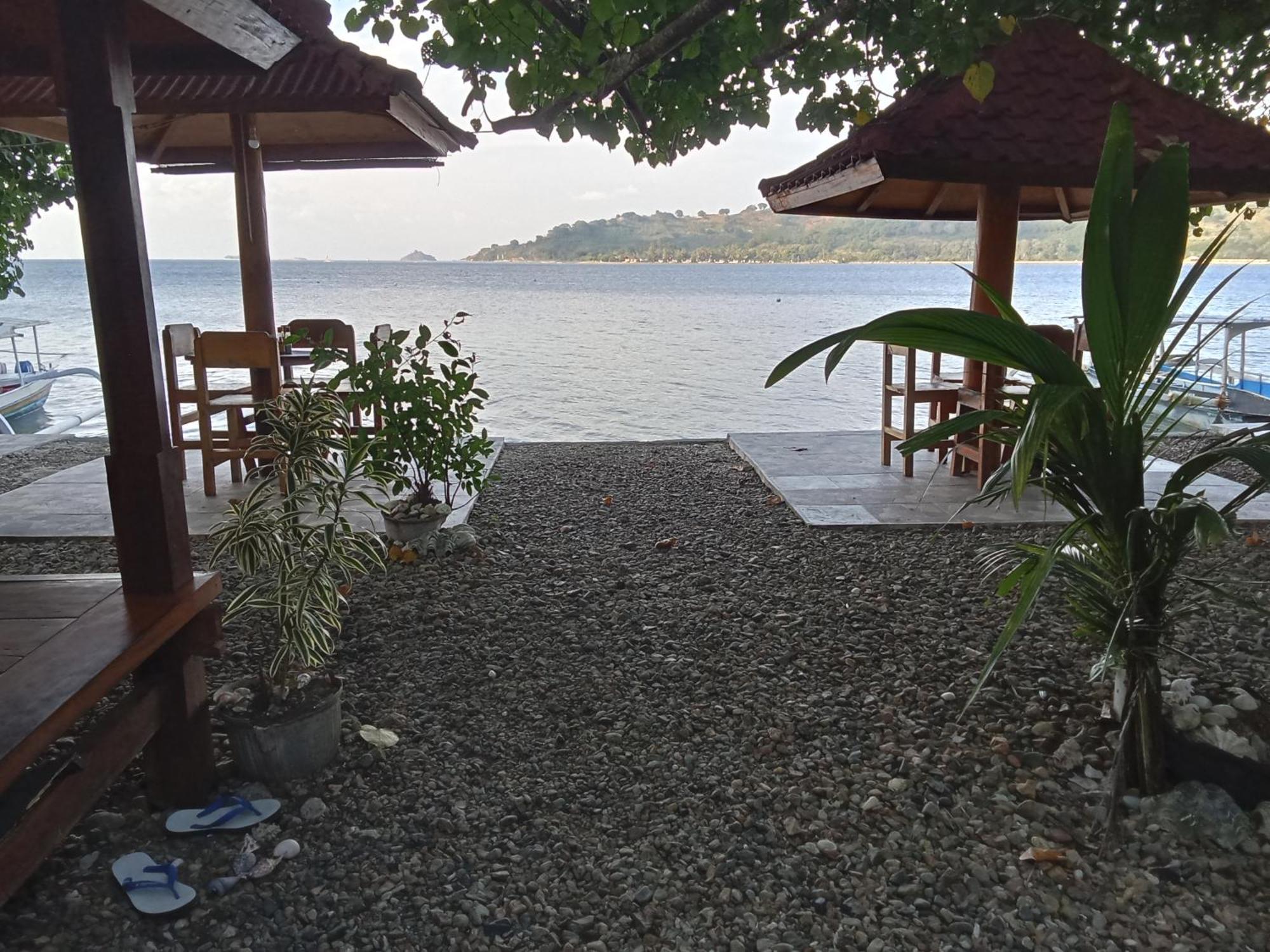 Pelangi Homestay Bungalow Gili Gede Sekotong Exterior foto
